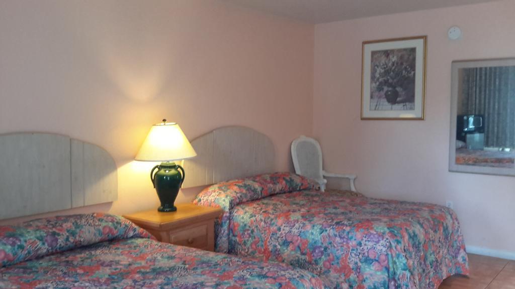 Conty'S Motel เนเปิลส์ ภายนอก รูปภาพ