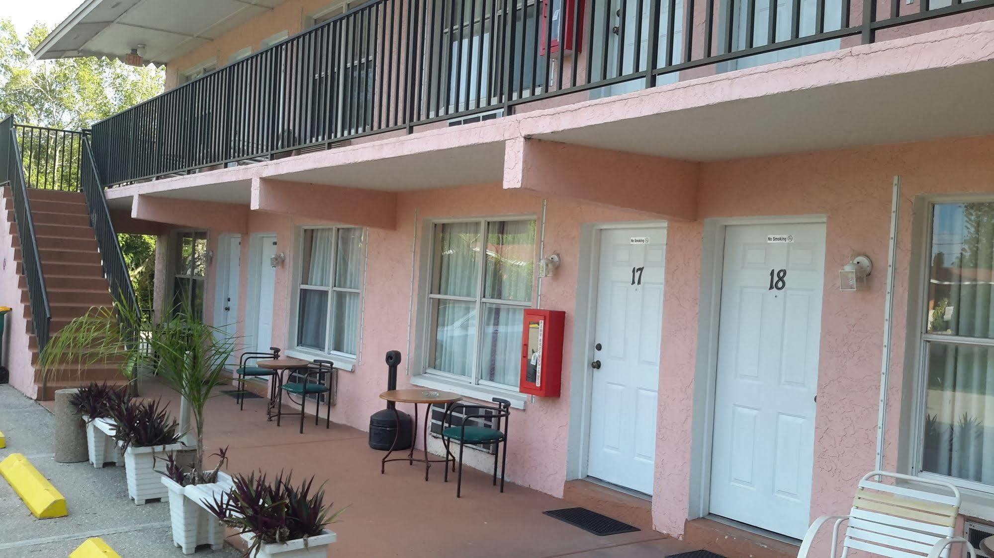 Conty'S Motel เนเปิลส์ ภายนอก รูปภาพ