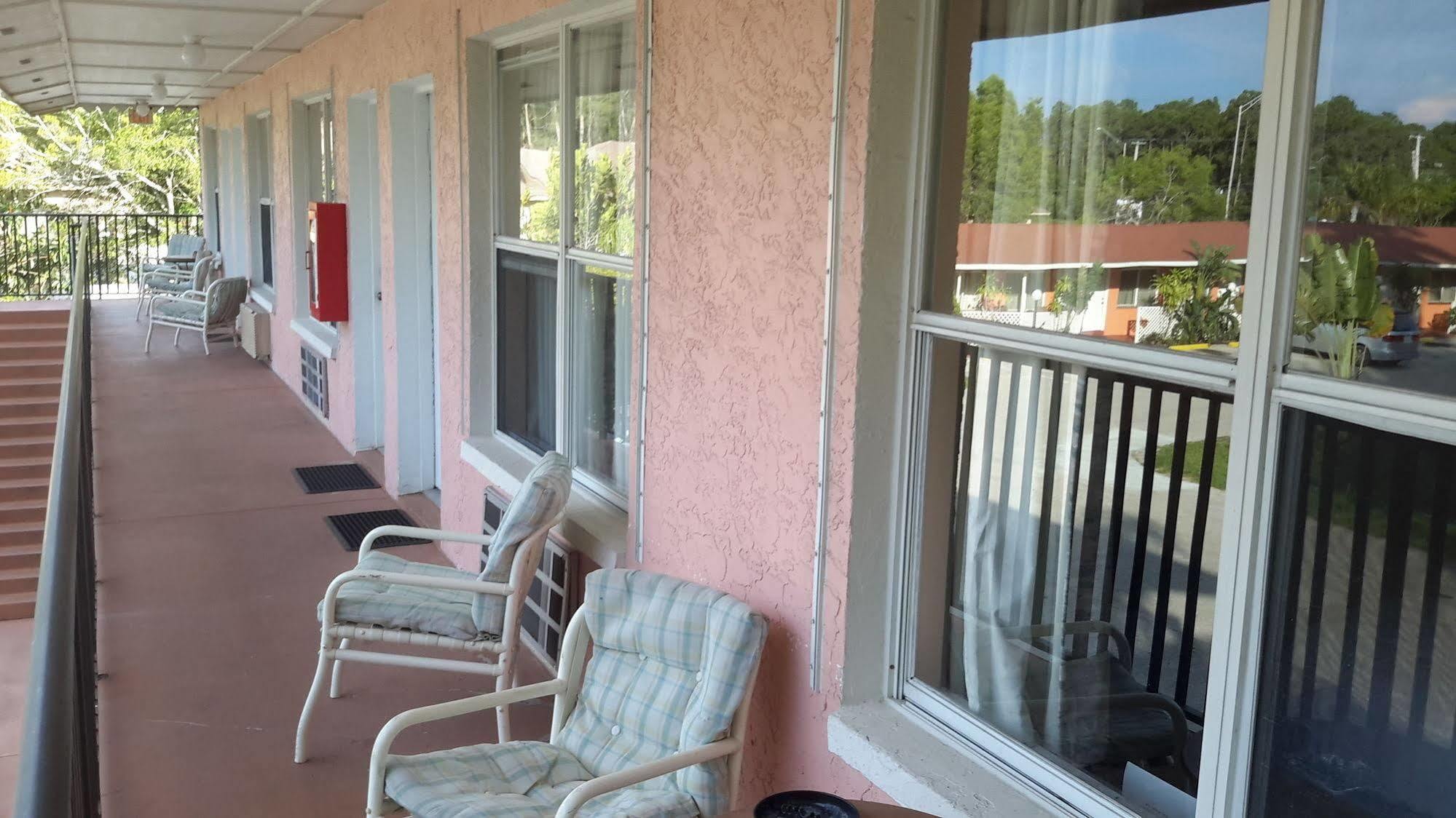 Conty'S Motel เนเปิลส์ ภายนอก รูปภาพ